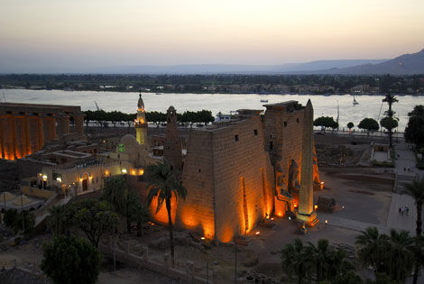 Temple de Louxor de nuit