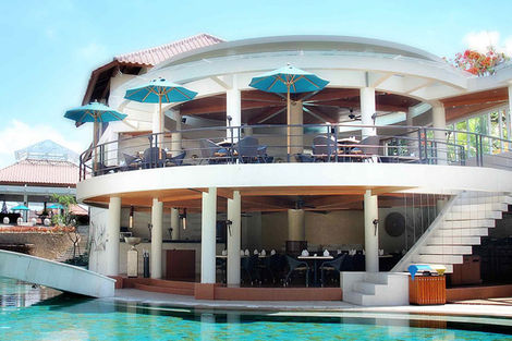 Bar piscine - Ramada Resort Camakila