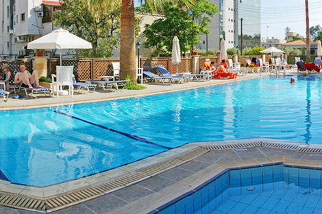 Piscine - Kapetanios