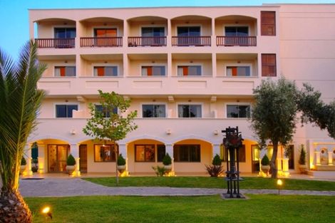 Façade - Rithymna Beach