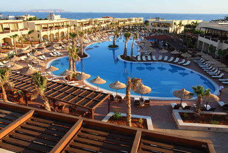 Vue globale hôtel & piscine - Stella Palace
