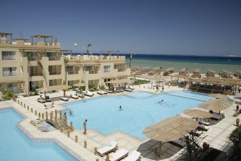 Piscine et plage - Imperial Sham's
