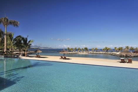 Piscine et mer - Intercontinental Mauritius Resort
