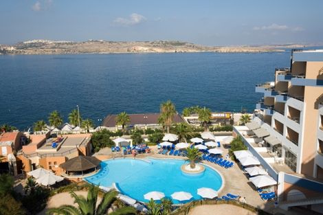 Piscine - Dolmen Resort & Spa