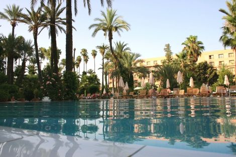Vue de la piscine - Le Farah