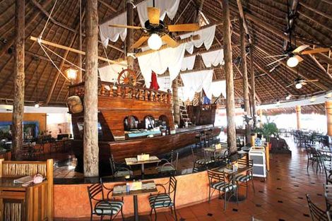 Restaurant - Barcelo Maya Beach