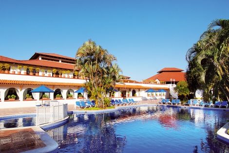 Vue de la piscine et des logements - Barcelo Puerto Plata