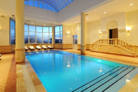Piscine intérieure - Green Palm Golf & Spa