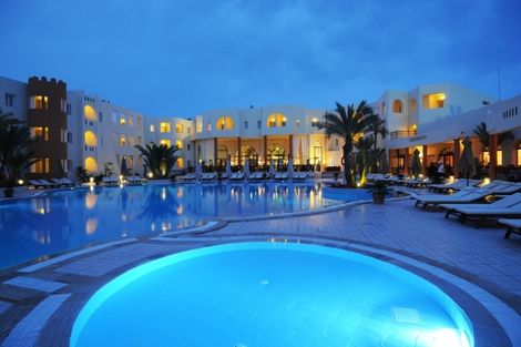 Piscine nuit - Green Palm Golf & Spa