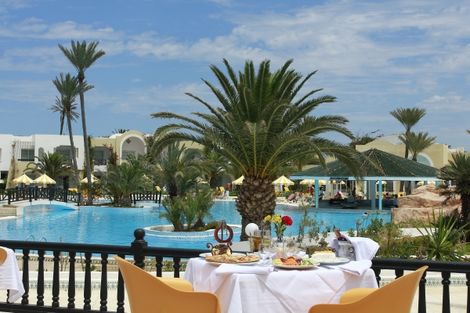 Restaurant - Holiday Beach
