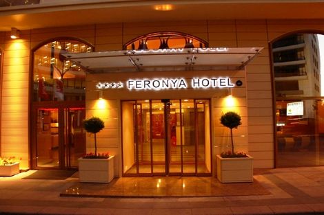 Façade - Feronya