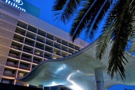 Facade - Hilton