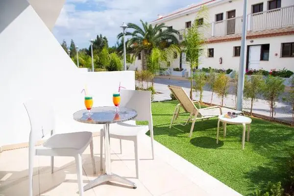 Chypre : Hôtel Loutsiana I & Ii Deluxe Apartments