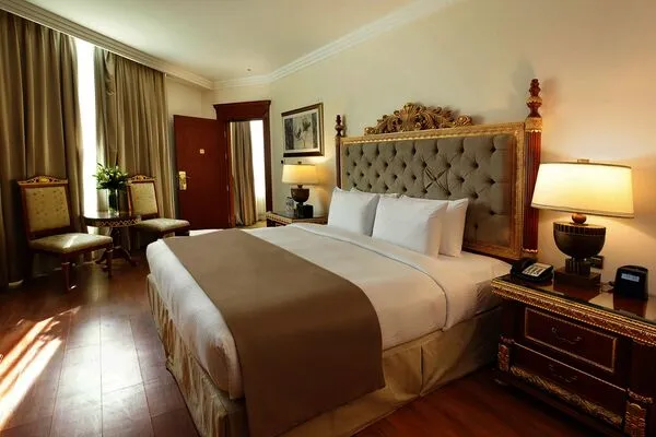 Dubai et les Emirats : Hôtel Holiday Inn Bur Dubai Embassy District