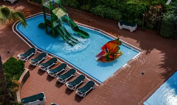 ESPAGNE : Hôtel Golden Avenida Suites