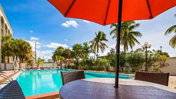 Etats-Unis : Hôtel Best Western Plus Windsor Inn
