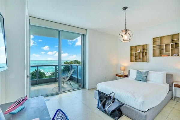 Etats-Unis : Hôtel Dharma Home Suites Miami At Monte Carlo