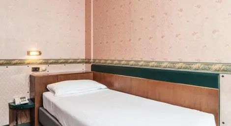 ITALIE : Hôtel Des Etrangers