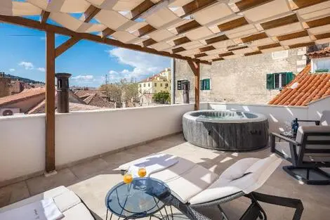 Hôtel Le Premier Rooms split CROATIE