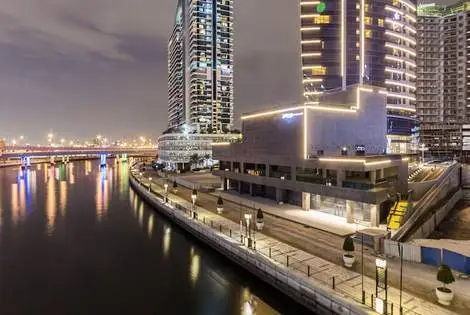 Hôtel Radisson Blu Dubai Canal View dubai EMIRATS ARABES UNIS