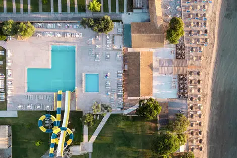 Piscine vue aérienne