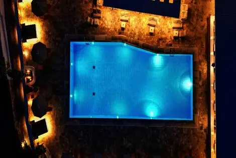 Hôtel Yiannaki ornos GRECE